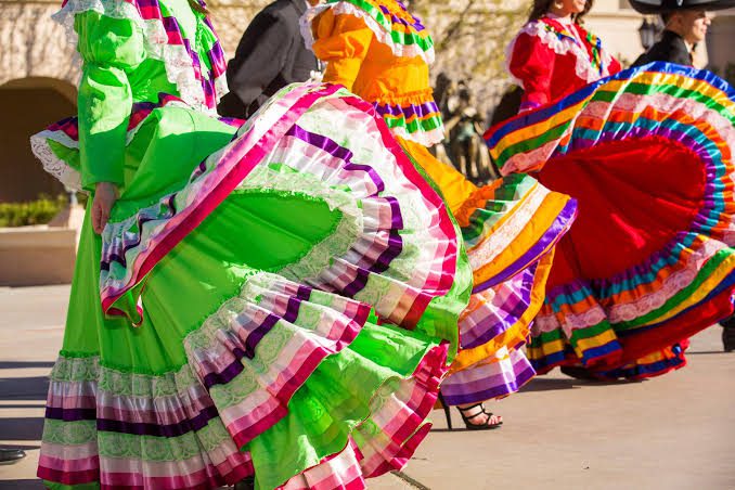 Compañía de Danza Folklórica Raíces de mi México